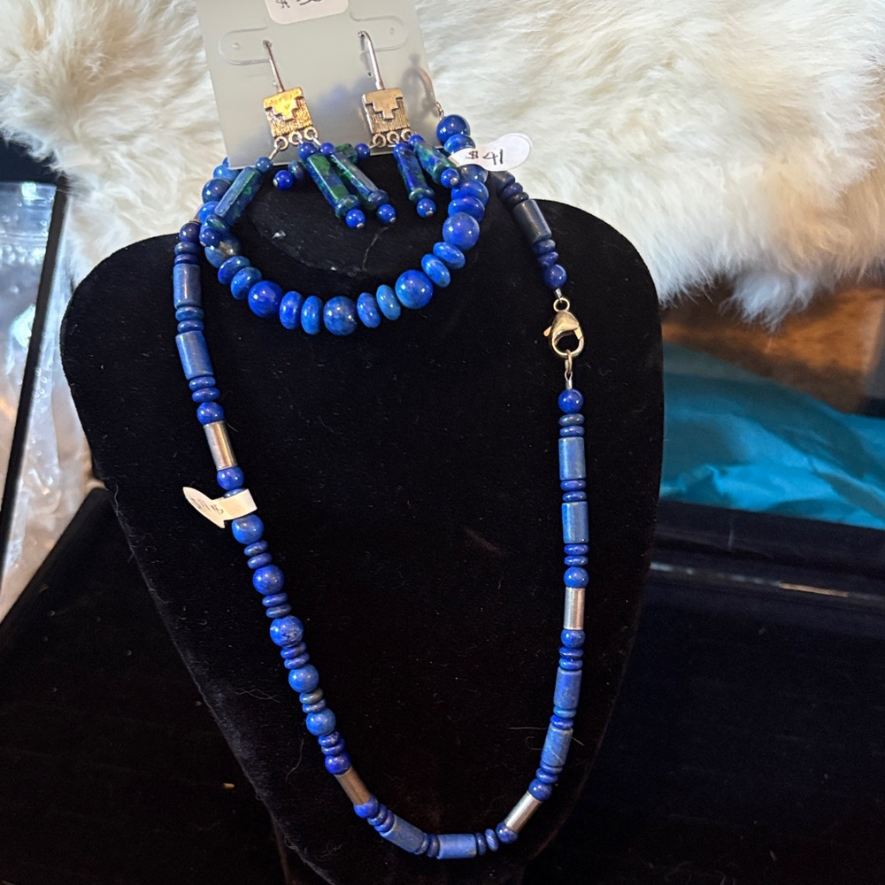 Elegant Blue Beaded semi precious Jewelry Set